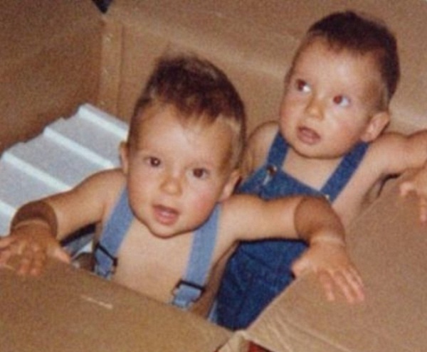Том и Билл Каулиц в детстве фото